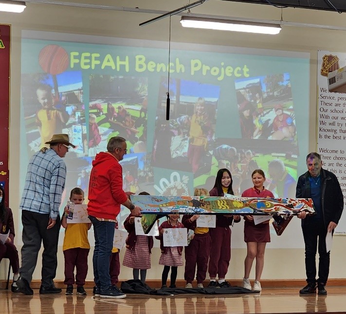 Lansvale PS Yarning Bench